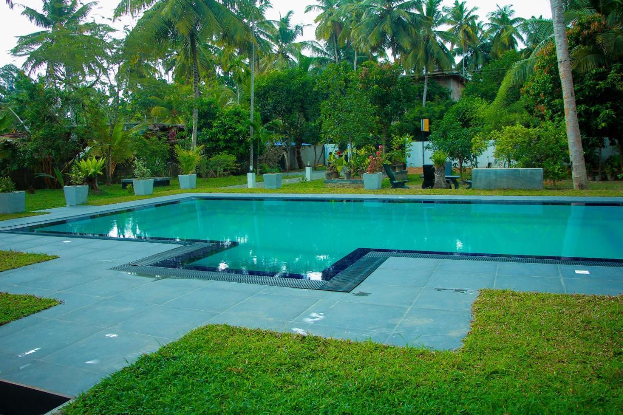 Sayu Garden Hotel Habaraduwa Central Exterior foto